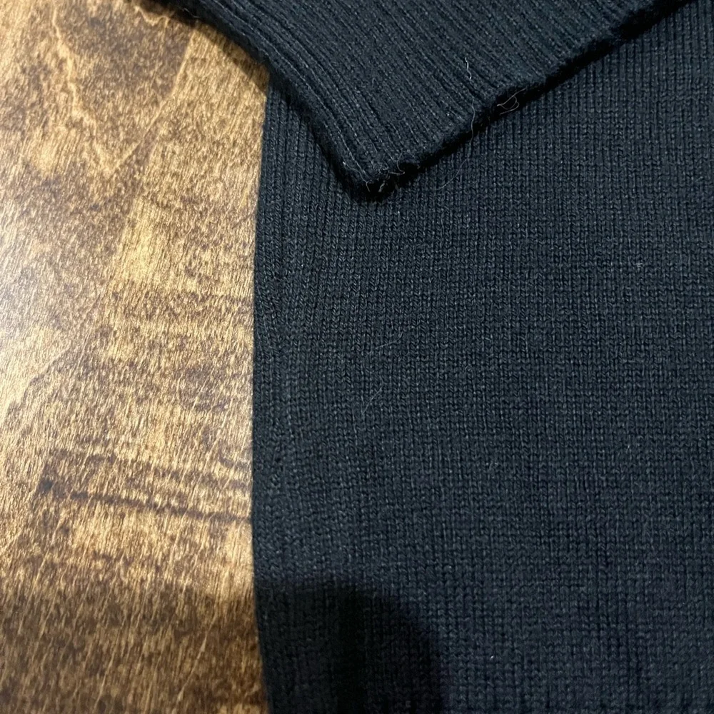 Altinyildiz classics Turkish men’s black sweater